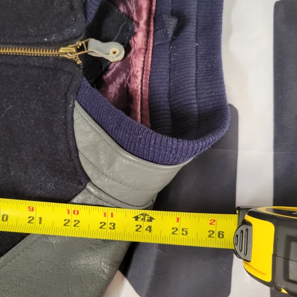 Vintage Polaris Varsity Navy Gray Bomber Jacket, Made In Canada Men's Large/XL - Picture 7 of 12